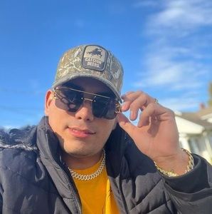 Meet your Posher, Dadier alejandro